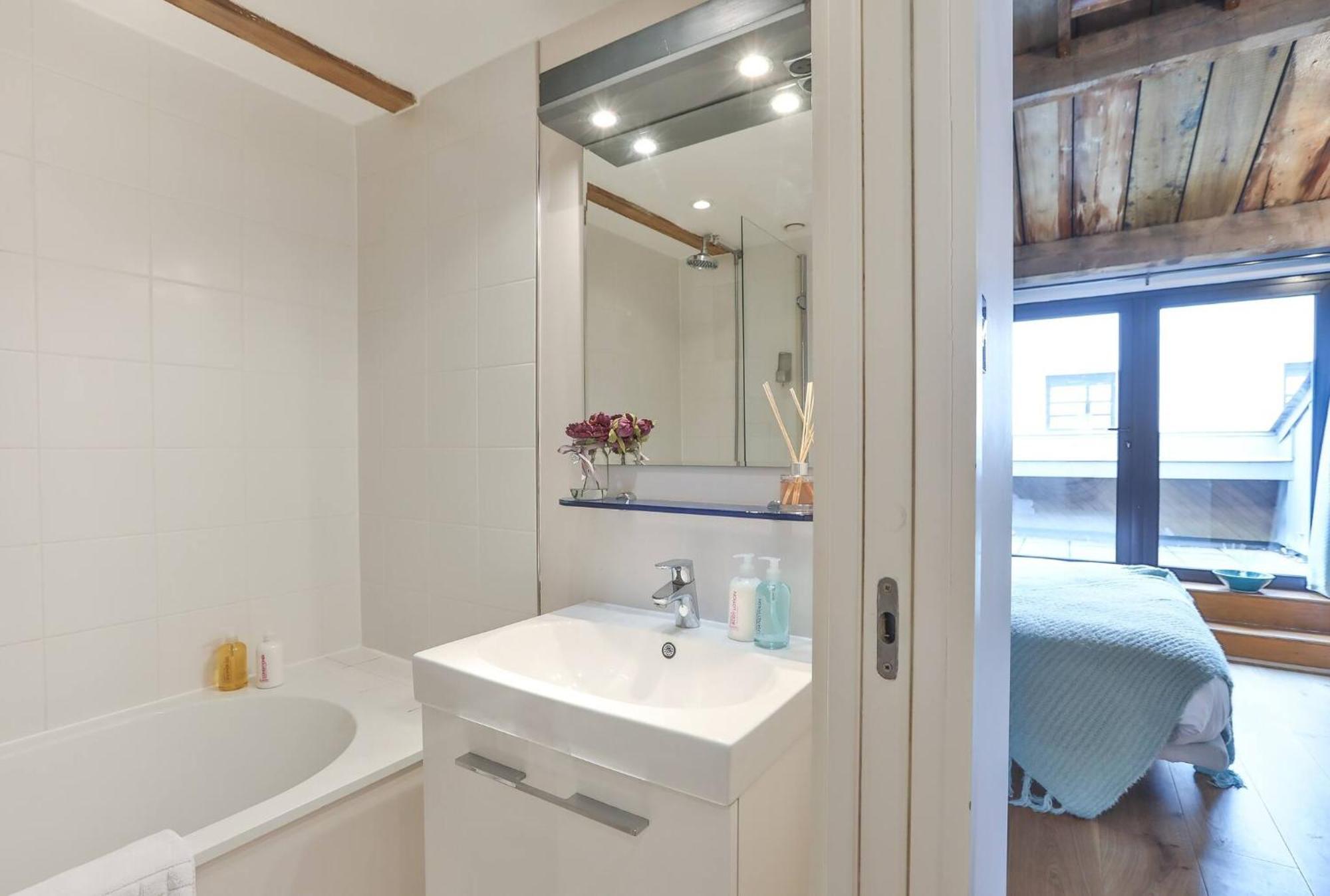 Wild Roses Serviced Apartments - Excel Warehouse 1 London Bagian luar foto