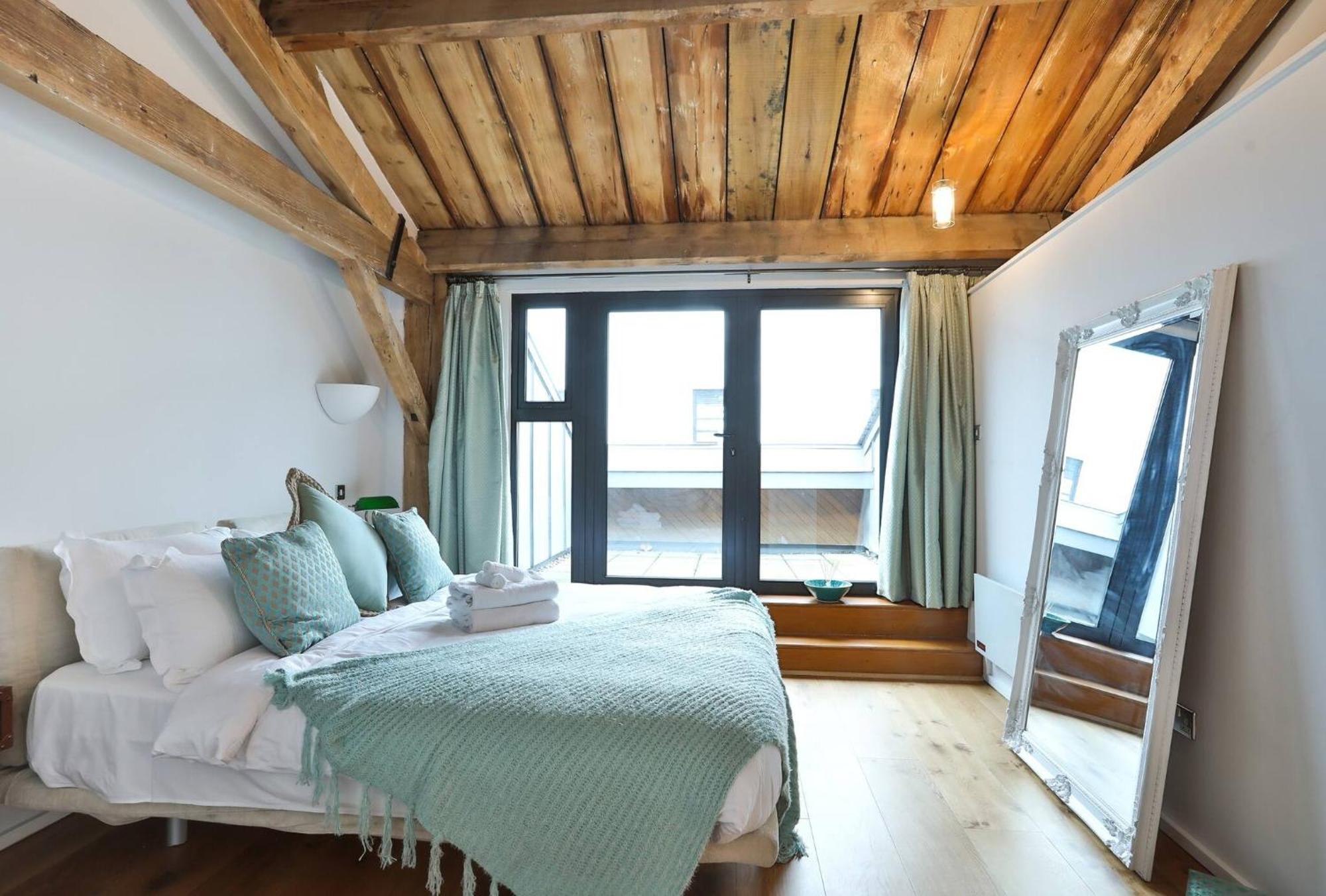 Wild Roses Serviced Apartments - Excel Warehouse 1 London Bagian luar foto