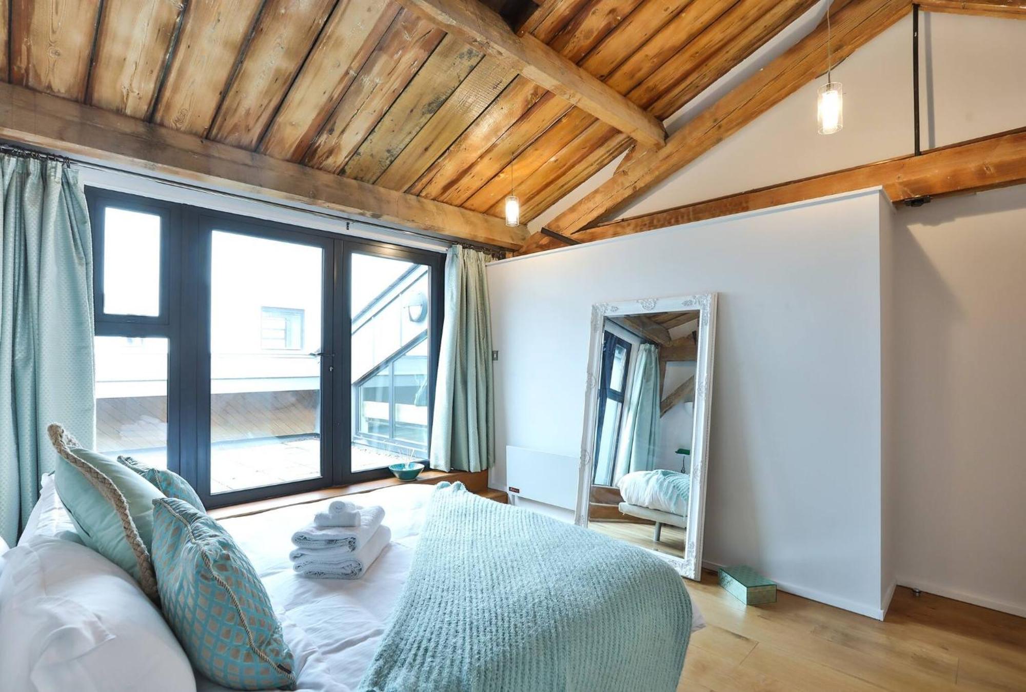 Wild Roses Serviced Apartments - Excel Warehouse 1 London Bagian luar foto